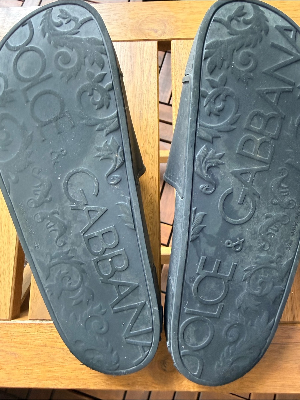Black Dolce & Gabbana Slide Sandals with Raised Logo Detail - Women - Picture 5 of 6